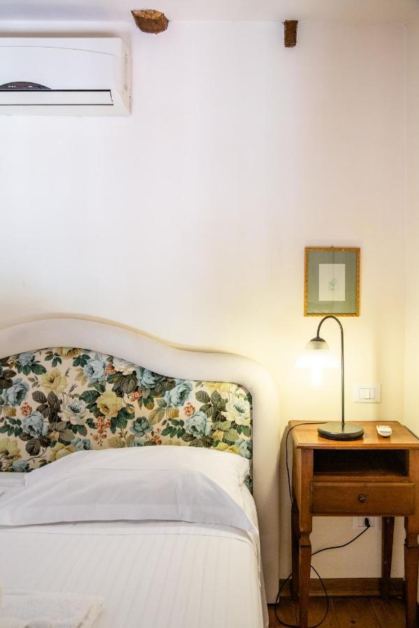 Tranquil Suite Near David Florence Ngoại thất bức ảnh