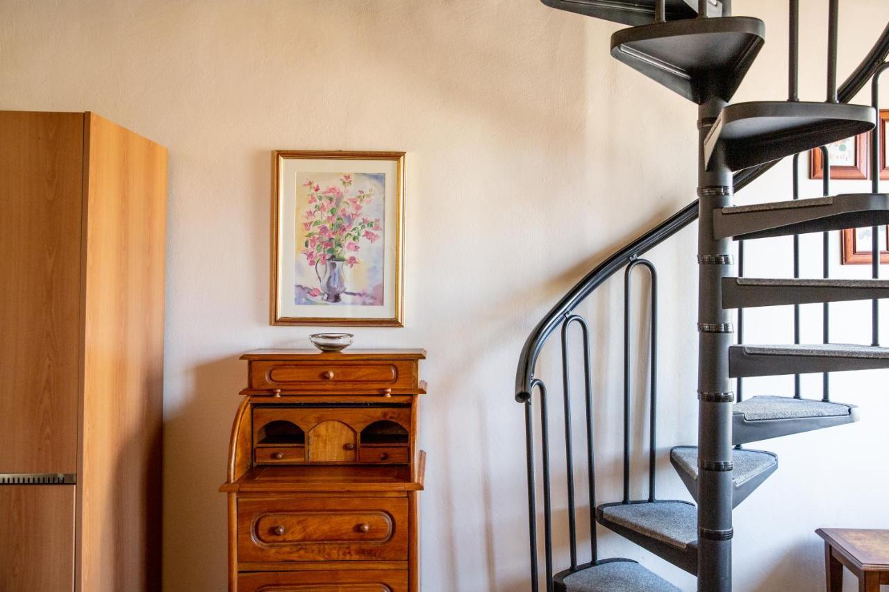 Tranquil Suite Near David Florence Ngoại thất bức ảnh